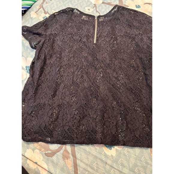 6 FOR $15 WAYF medium black lace top - Picture 5 of 5